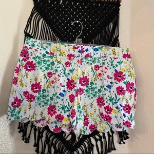 crown and ivy floral shorts